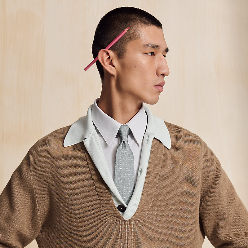 D*Y様 HERMES エルメス シルクツイルタイ 7 cm 《H・アン・ムーブ シルクツイルタイ 7 cm 《ブックル・アン・ヴラック》 - グレー